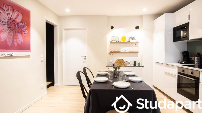 Chambre - 120 m² - 1 pièce