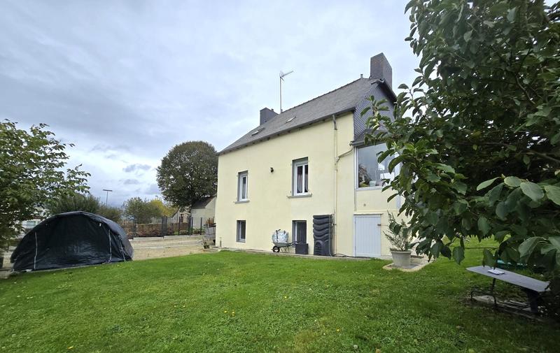 Maison traditionnelle - 94 m² - 4 pièces