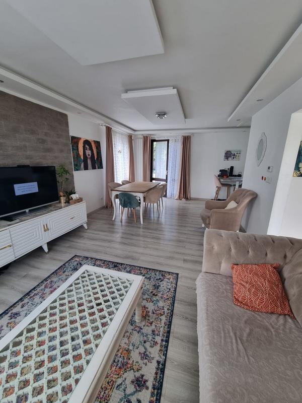 Maison - 99 m² - 5 pièces