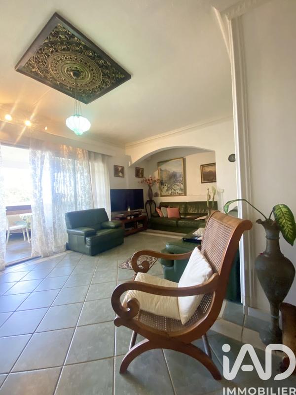 Maison - 201 m² - 10 pièces