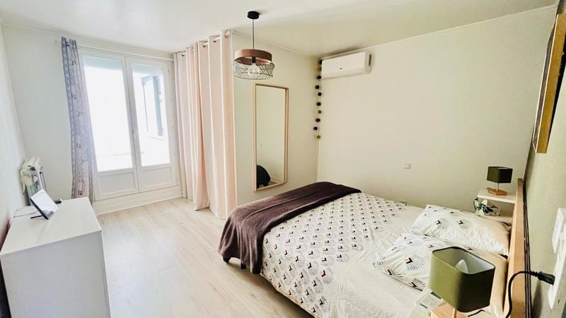 Maison - 90 m² - 3 pièces