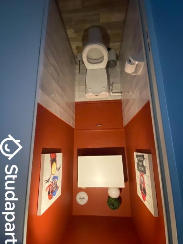 Chambre - 13 m² - 1 pièce