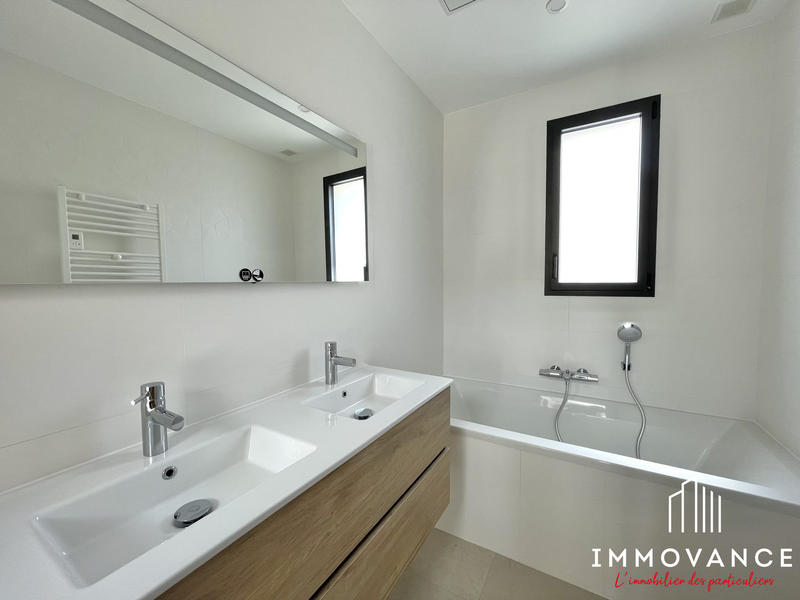 Maison contemporaine - 174 m² - 7 pièces