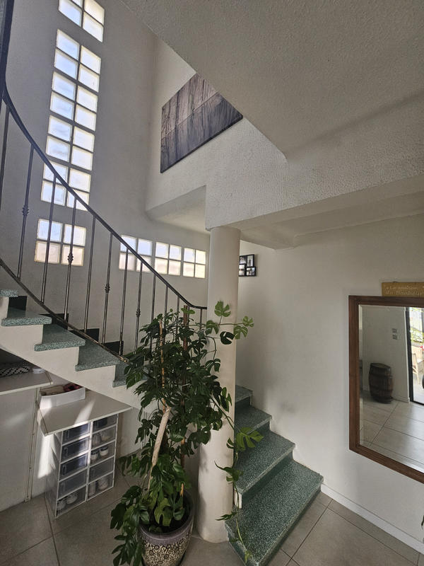 Maison - 143 m² - 5 pièces