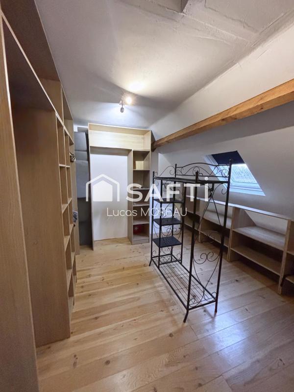 Maison - 186 m² - 7 pièces