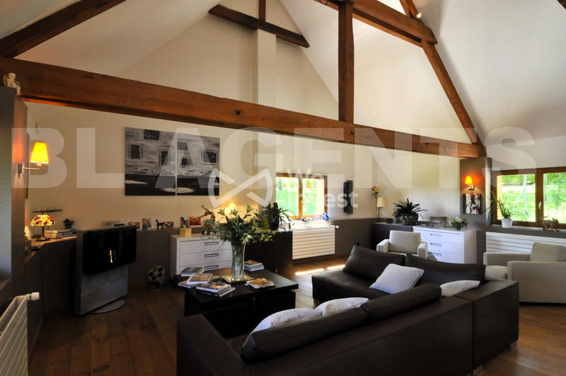 Maison - 344 m² - 8 pièces