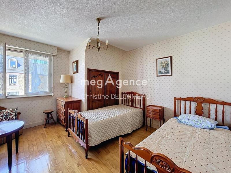 Maison en pierre - 152 m² - 6 pièces