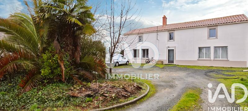 Maison - 194 m² - 6 pièces