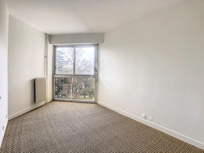 Appartement - 95 m² - 5 pièces