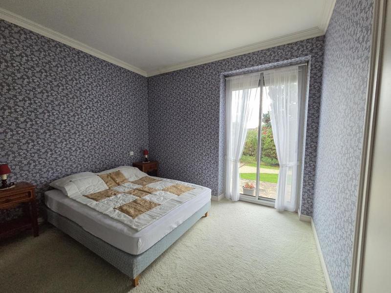 Demeure - 245 m² - 8 pièces