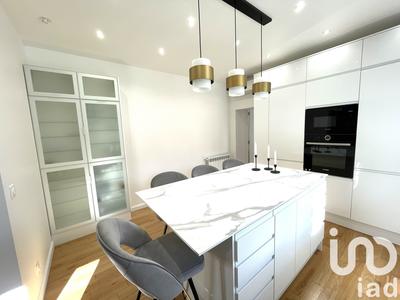 Maison - 197 m² - 7 pièces