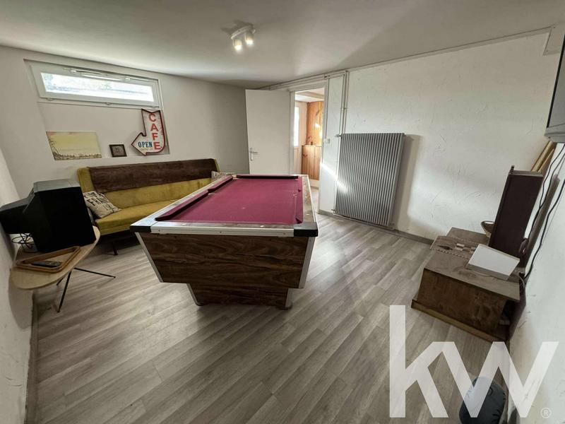 Maison - 202 m² - 8 pièces