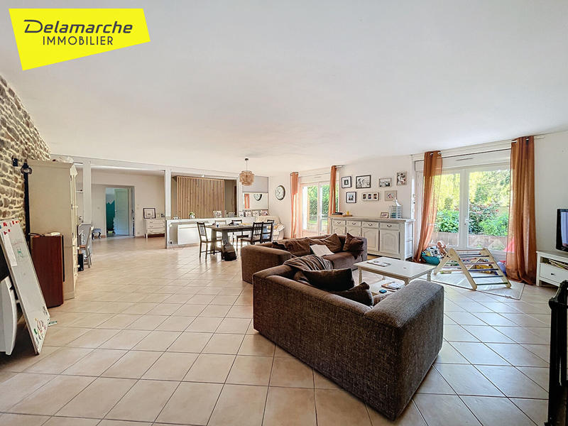 Maison - 250 m² - 7 pièces