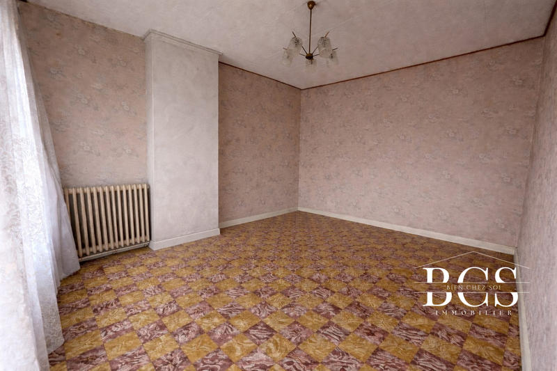 Maison - 82 m² - 7 pièces