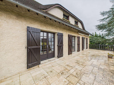 Maison - 170 m² - 6 pièces