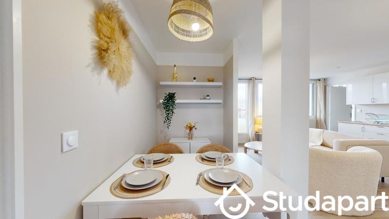 Chambre - 11 m² - 1 pièce