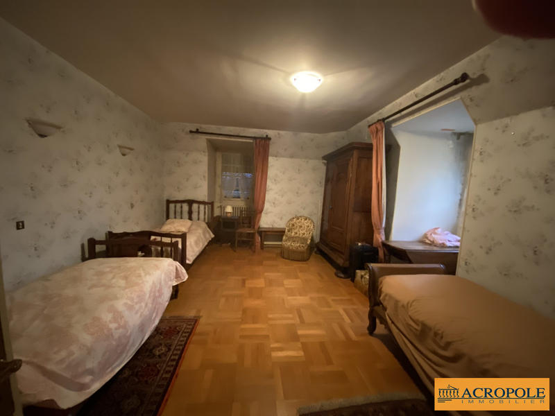 Maison - 161 m² - 7 pièces