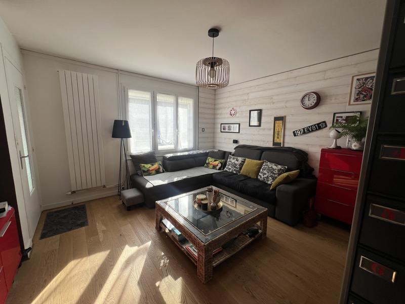 Maison - 90 m² - 6 pièces