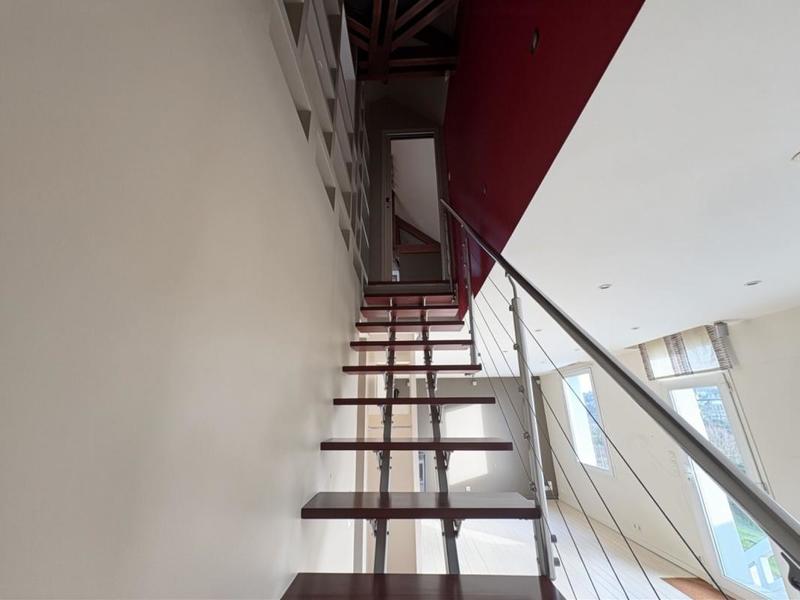 Maison - 101 m² - 5 pièces