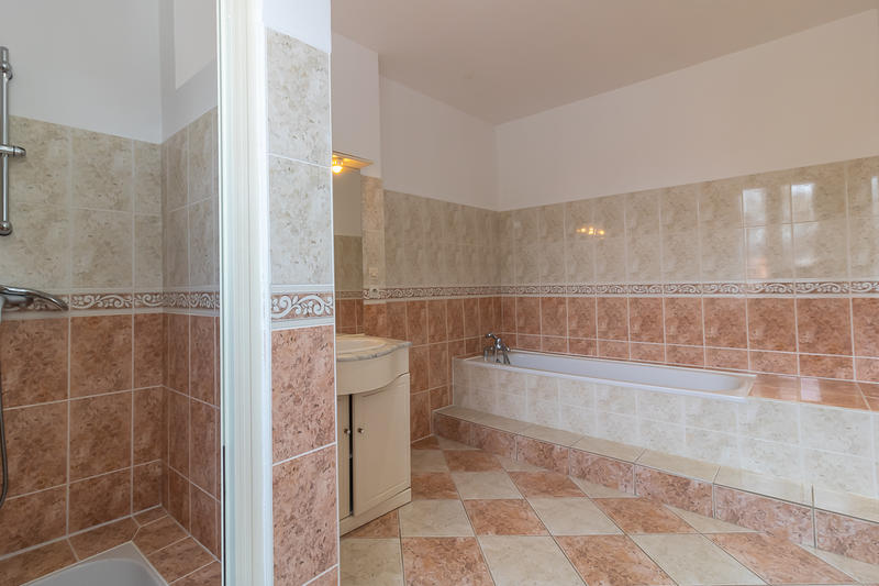 Maison - 159 m² - 6 pièces