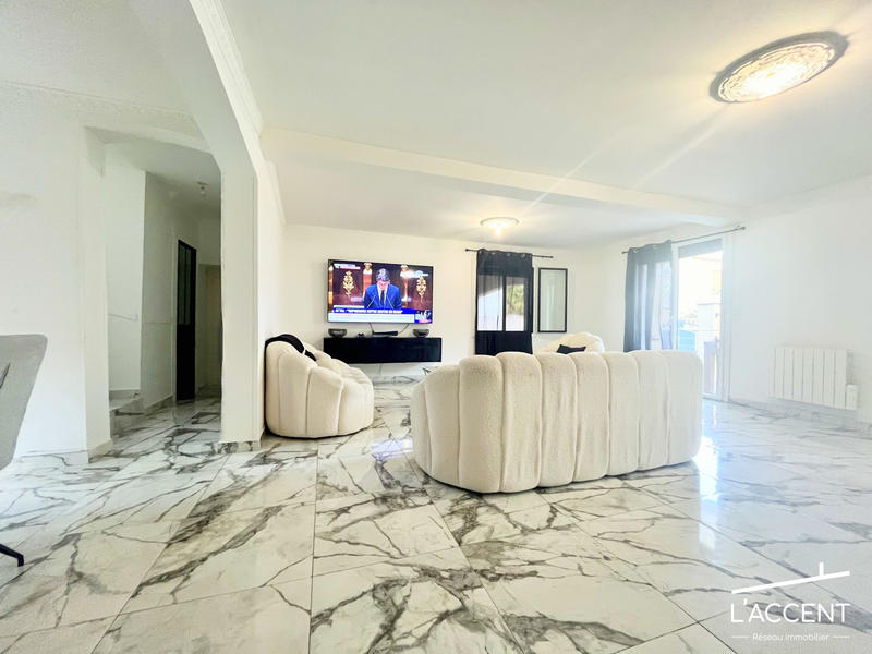 Maison - 183 m² - 6 pièces