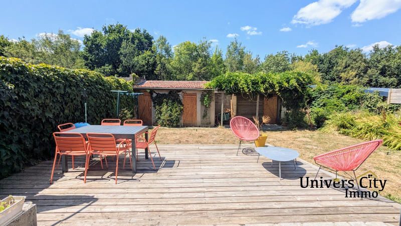 Maison - 158 m² - 8 pièces