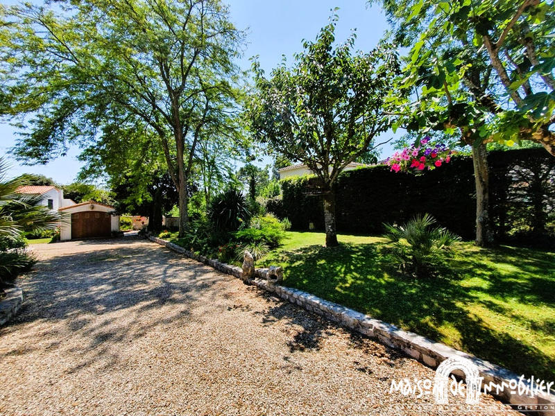 Maison - 161 m² - 6 pièces