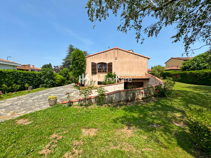 Maison - 170 m² - 6 pièces