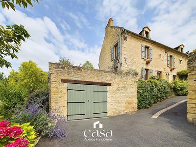 Maison - 188 m² - 7 pièces