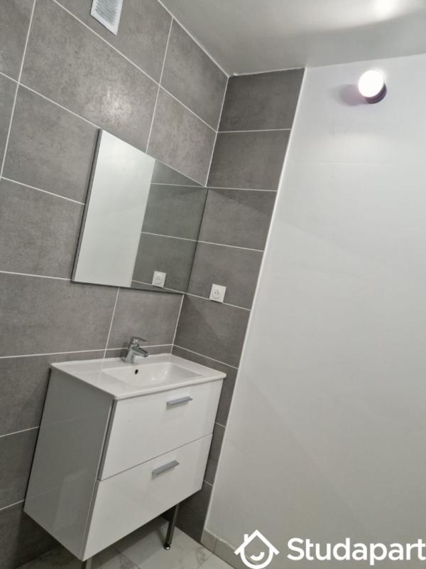 Chambre - 9 m² - 1 pièce