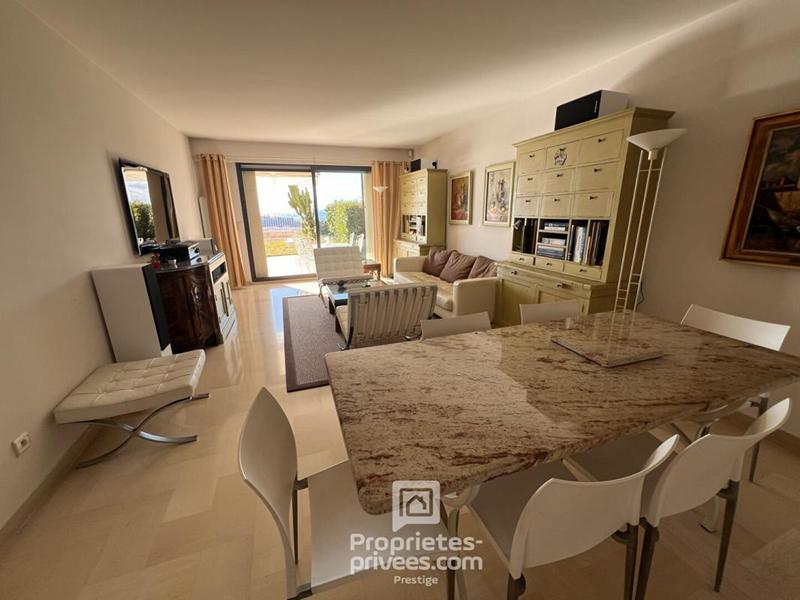 Appartement - 93 m² - 3 pièces