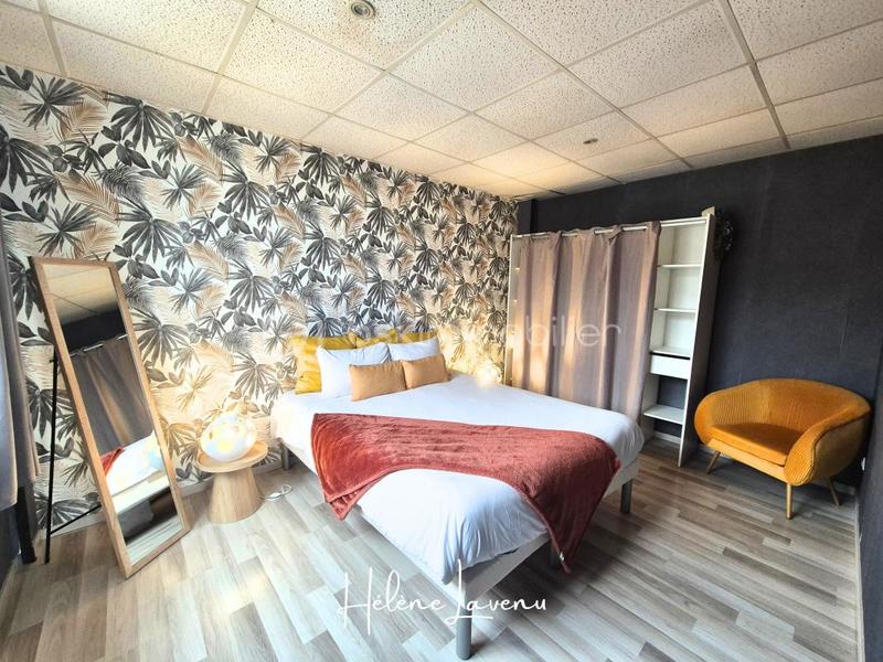 Immeuble - 206 m² - 10 pièces