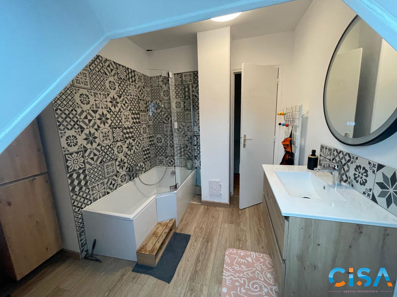 Maison traditionnelle - 113 m² - 5 pièces