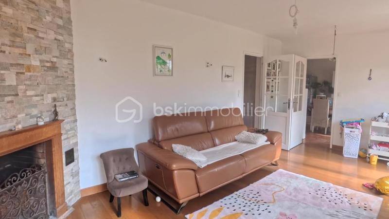 Maison traditionnelle - 165 m² - 5 pièces