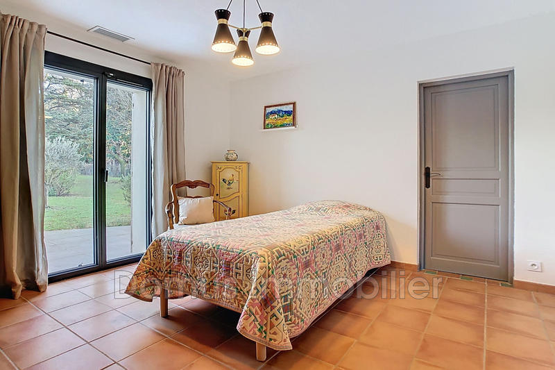 Maison - 188 m² - 8 pièces