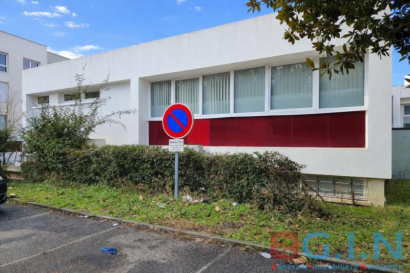 Local commercial - 548 m² - 20 pièces