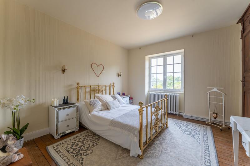 Maison - 340 m² - 12 pièces