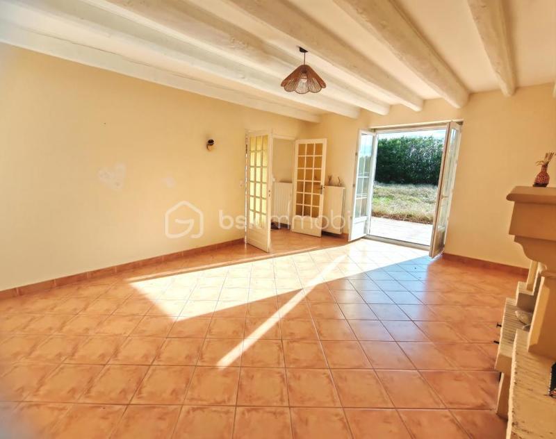 Maison traditionnelle - 330 m² - 11 pièces