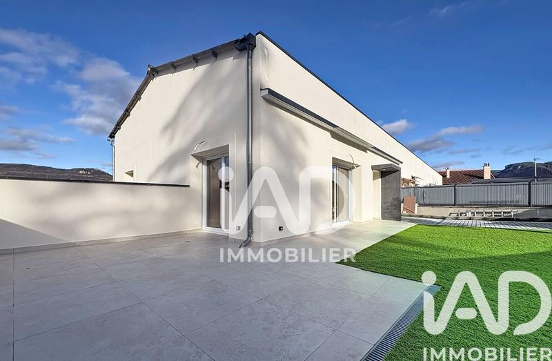 Maison - 92 m² - 4 pièces