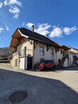 Maison - 99 m² - 6 pièces