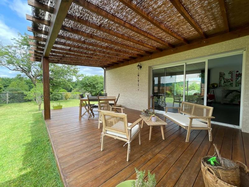 Maison - 228 m² - 6 pièces