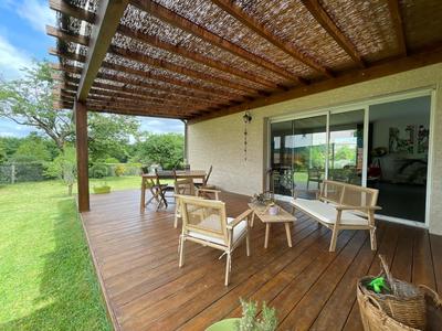 Maison - 228 m² - 6 pièces