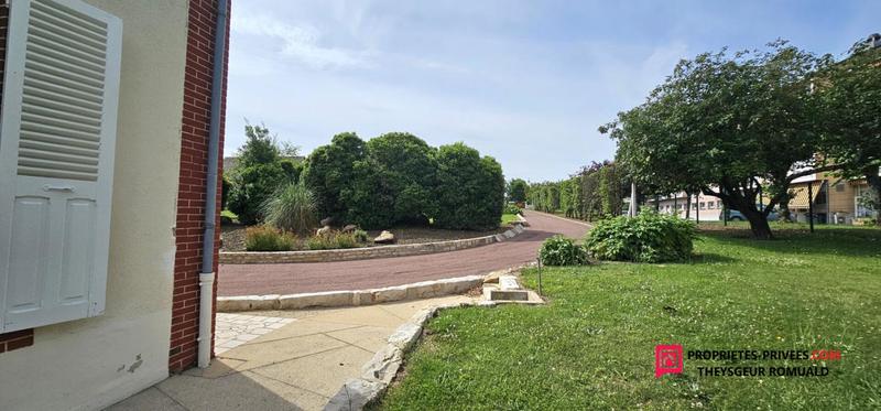 Maison - 201 m² - 7 pièces