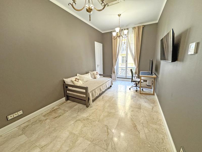 Appartement - 100 m² - 4 pièces