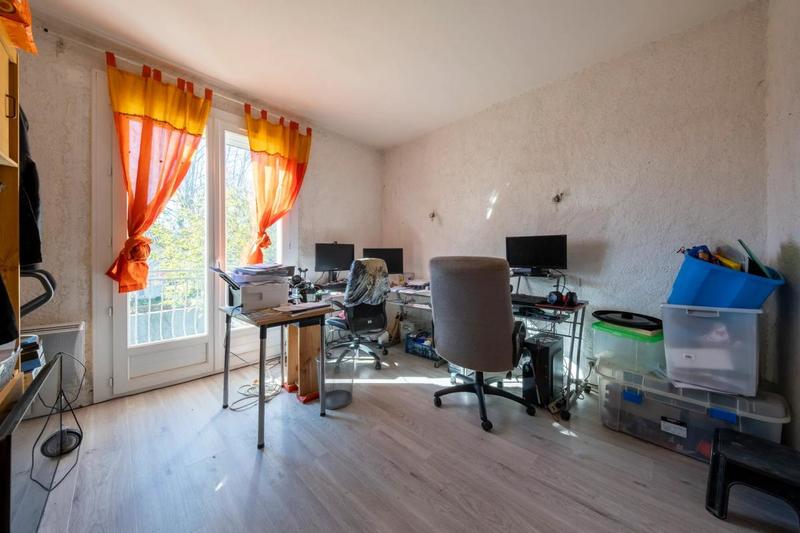 Maison - 250 m² - 11 pièces