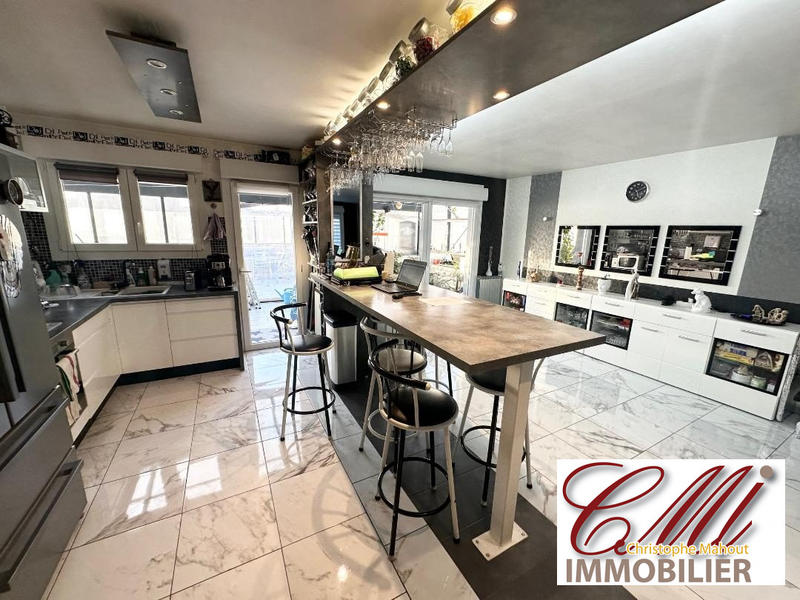 Maison - 133 m² - 6 pièces