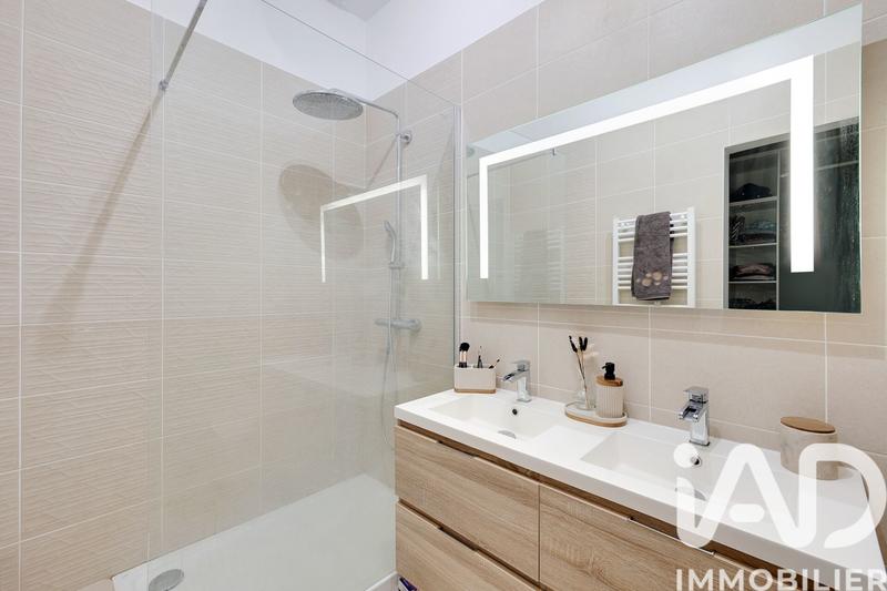 Loft - 148 m² - 5 pièces