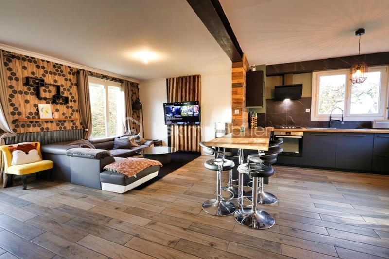 Maison - 102 m² - 4 pièces