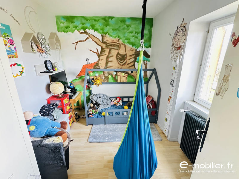 Maison - 299 m² - 12 pièces