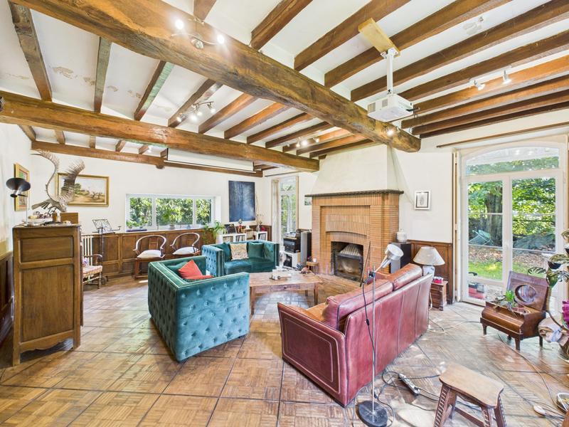 Maison - 336 m² - 12 pièces